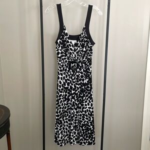 White House Black Market ladies dress. Size 12. New with tags.